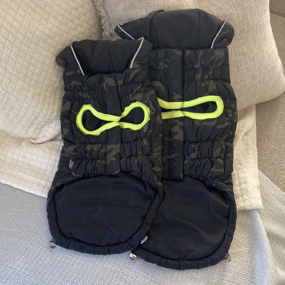 NWOT Canadian Pooch Waterproof Jacket - Picture 5 of 7